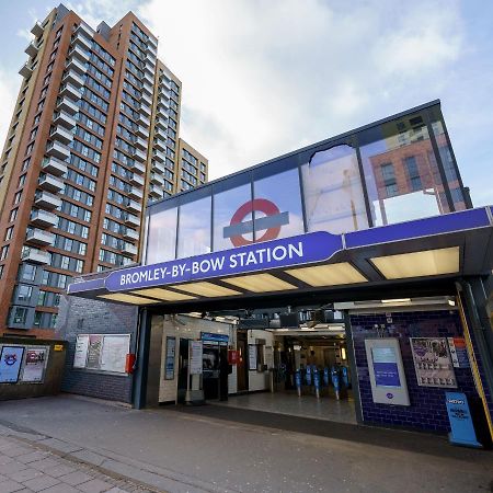 Stylish Fully-Equipped One Bedroom Apartment With Extra Sofa Bed, Free Secure Parking, Onsite Gym, 24Hr Security & Concierge Londra Esterno foto
